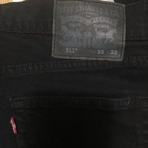 Levi’s 511 black jeans men sized 33x32. Like new.